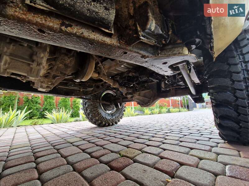 Позашляховик / Кросовер Nissan Patrol 2002 в Тячеві