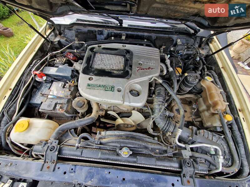 Позашляховик / Кросовер Nissan Patrol 2002 в Тячеві