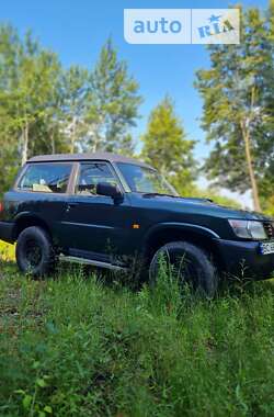 Внедорожник / Кроссовер Nissan Patrol 1998 в Стрые