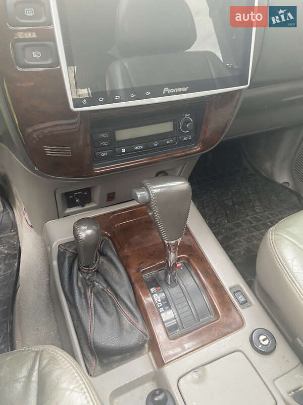 Внедорожник / Кроссовер Nissan Patrol 2001 в Перечине