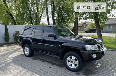 Внедорожник / Кроссовер Nissan Patrol 2006 в Черновцах