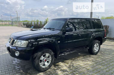 Внедорожник / Кроссовер Nissan Patrol 2006 в Черновцах