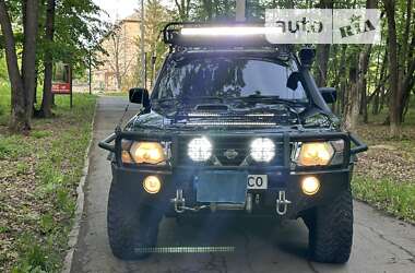 Позашляховик / Кросовер Nissan Patrol 2002 в Чернівцях