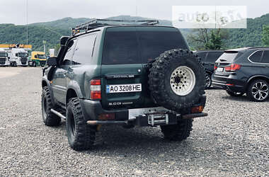 Внедорожник / Кроссовер Nissan Patrol 2001 в Хусте