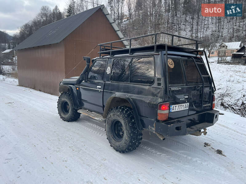 Nissan Patrol 1989