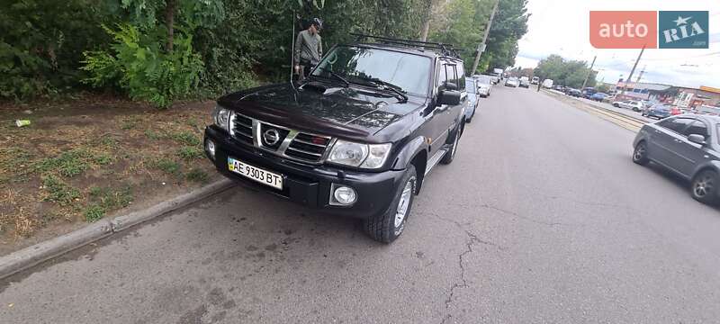 Внедорожник / Кроссовер Nissan Patrol 2003 в Днепре