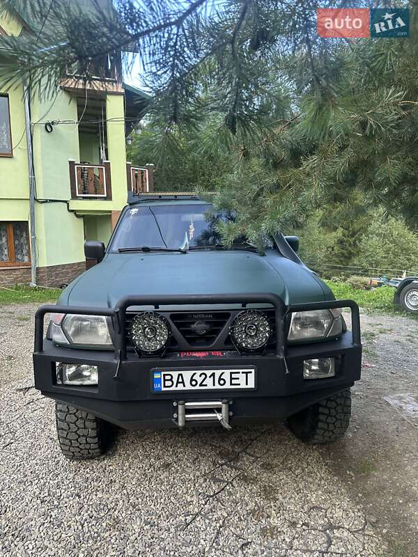 Позашляховик / Кросовер Nissan Patrol 1998 в Миколаєві