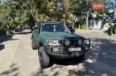 Внедорожник / Кроссовер Nissan Patrol 1998 в 