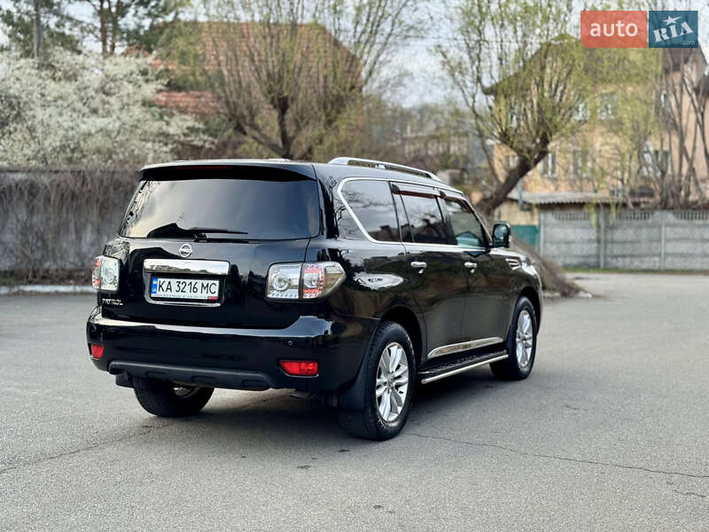 Позашляховик / Кросовер Nissan Patrol 2011 в Києві