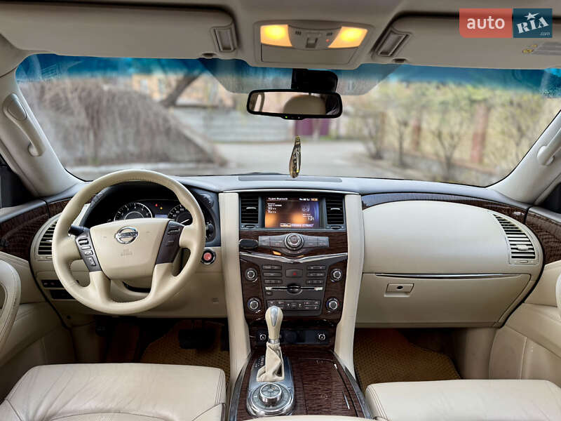 Позашляховик / Кросовер Nissan Patrol 2011 в Києві