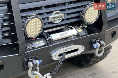 Внедорожник / Кроссовер Nissan Patrol 1987 в 