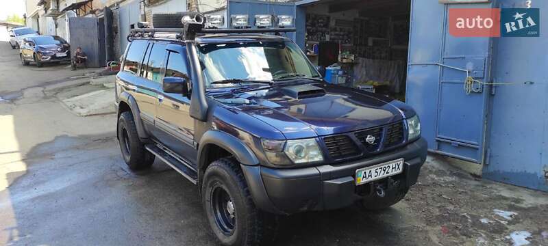 Позашляховик / Кросовер Nissan Patrol 1998 в 