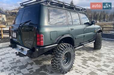 Внедорожник / Кроссовер Nissan Patrol 1998 в Яремче