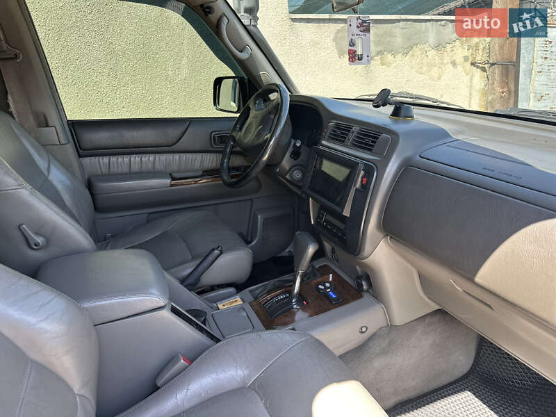 Позашляховик / Кросовер Nissan Patrol 2001 в Березнегуватому