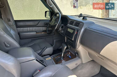 Внедорожник / Кроссовер Nissan Patrol 2001 в 