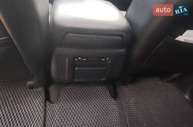 Позашляховик / Кросовер Nissan Patrol 2010 в 