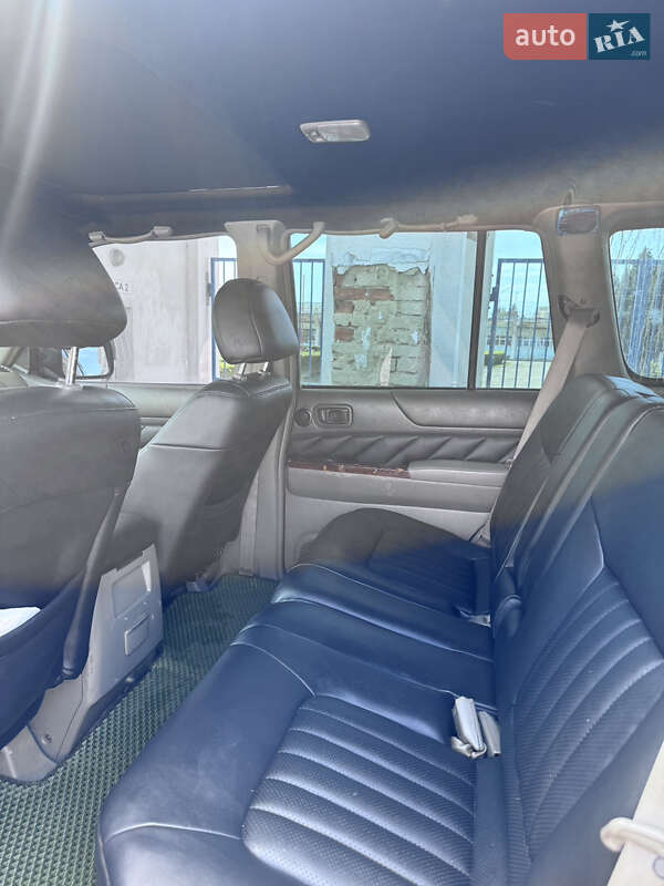 Позашляховик / Кросовер Nissan Patrol 2001 в Ужгороді