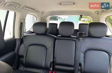 Позашляховик / Кросовер Nissan Patrol 2013 в 