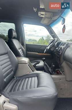 Внедорожник / Кроссовер Nissan Patrol 1998 в Хусте