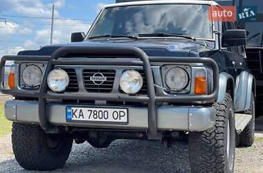 Внедорожник / Кроссовер Nissan Patrol 1996 в 