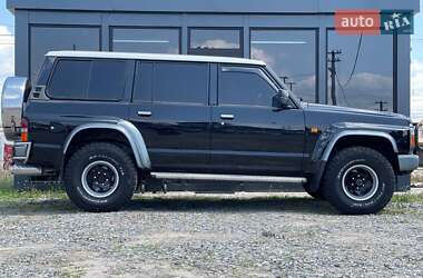 Внедорожник / Кроссовер Nissan Patrol 1996 в 