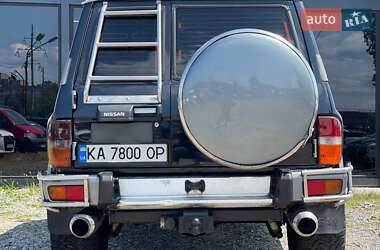 Внедорожник / Кроссовер Nissan Patrol 1996 в 