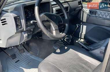 Внедорожник / Кроссовер Nissan Patrol 1996 в 