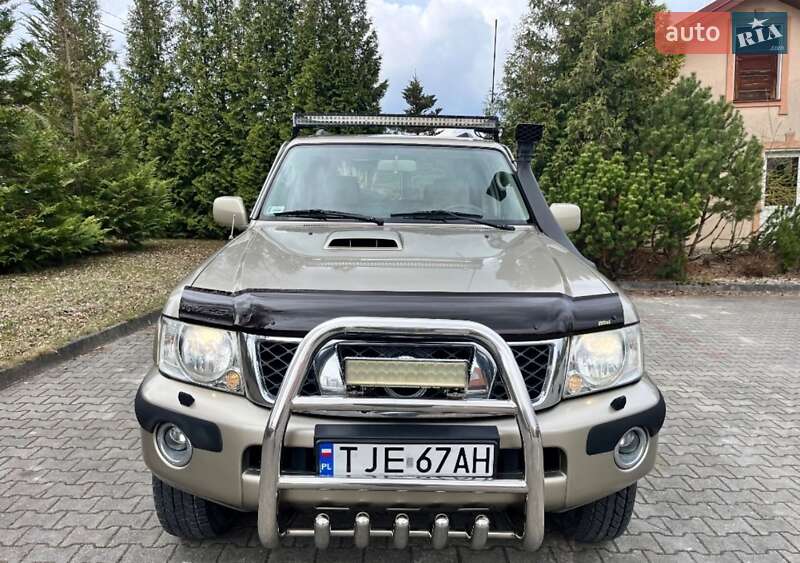 Nissan Patrol 1976