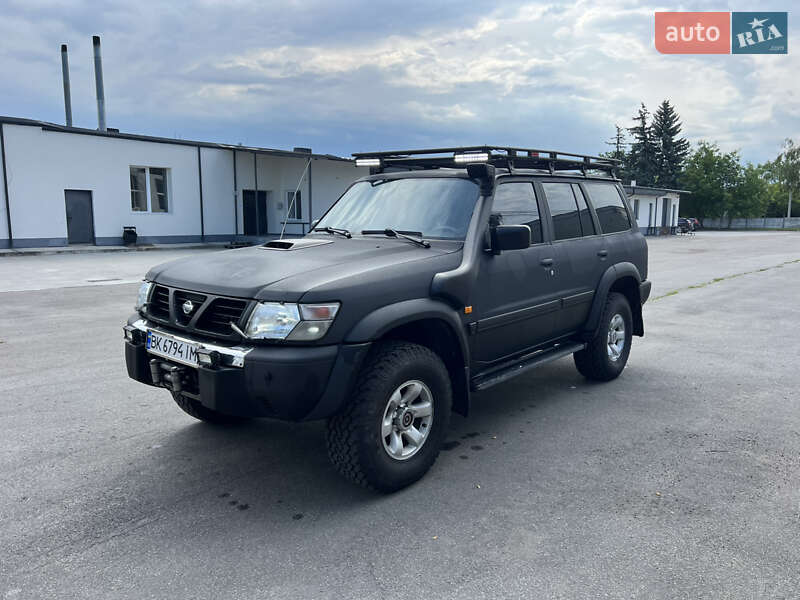 Позашляховик / Кросовер Nissan Patrol 2001 в Рівному
