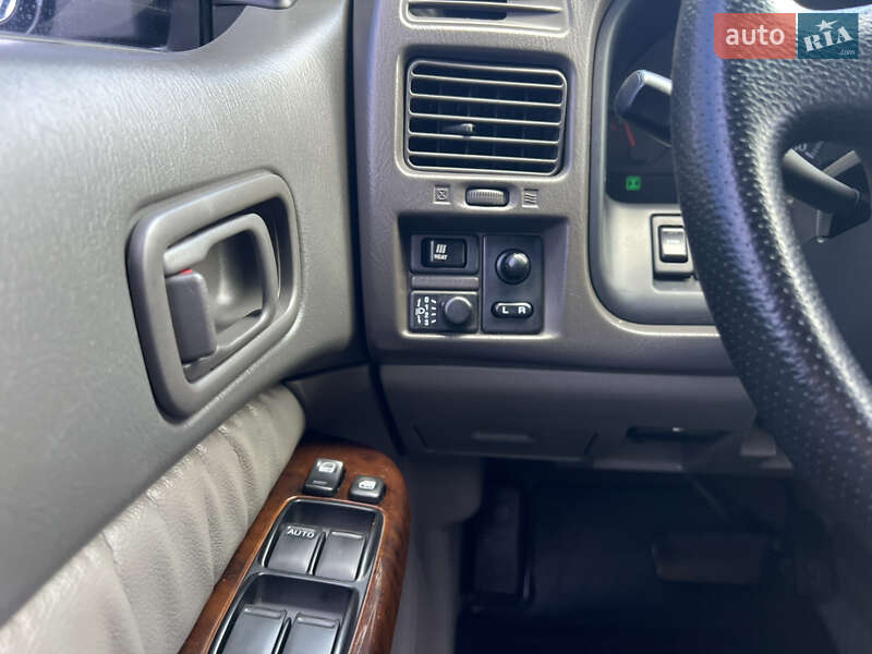 Позашляховик / Кросовер Nissan Patrol 2001 в Рівному