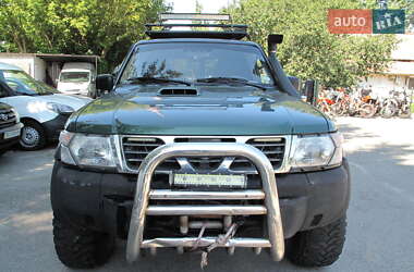 Позашляховик / Кросовер Nissan Patrol 2000 в Києві