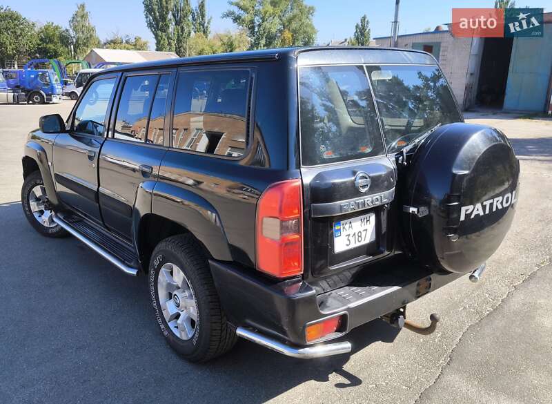 Позашляховик / Кросовер Nissan Patrol 2008 в Києві