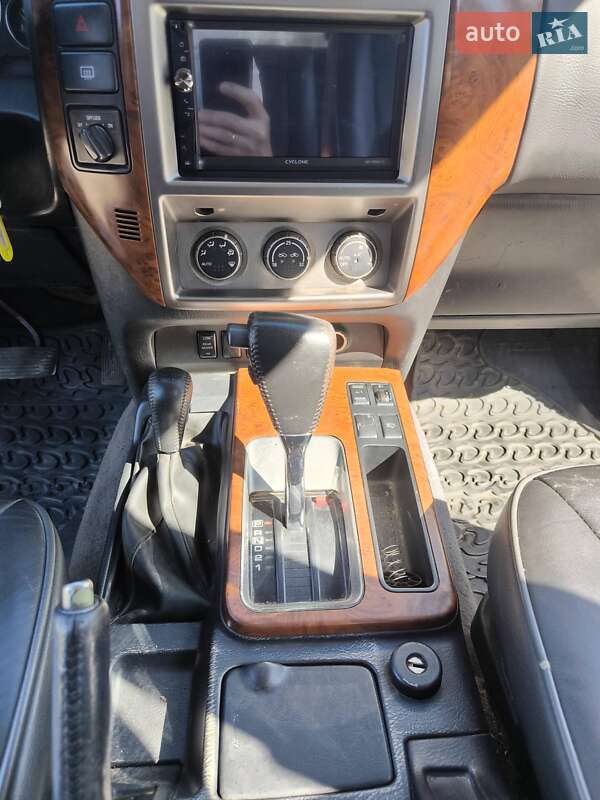 Позашляховик / Кросовер Nissan Patrol 2008 в Києві