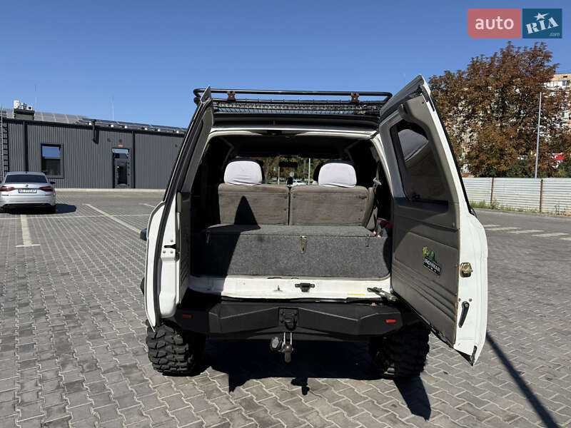Позашляховик / Кросовер Nissan Patrol 1998 в Кривому Розі