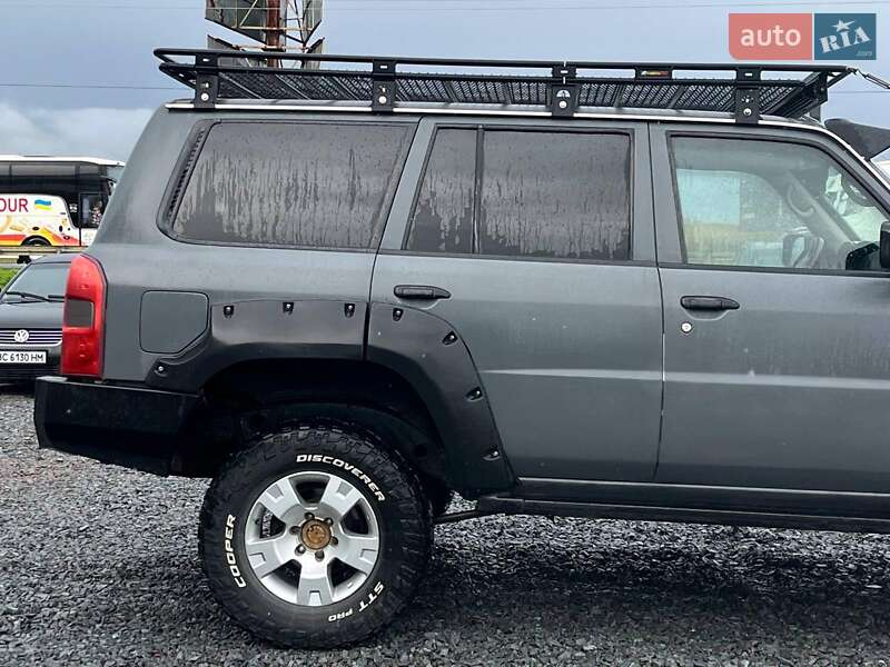 Позашляховик / Кросовер Nissan Patrol 2009 в Львові