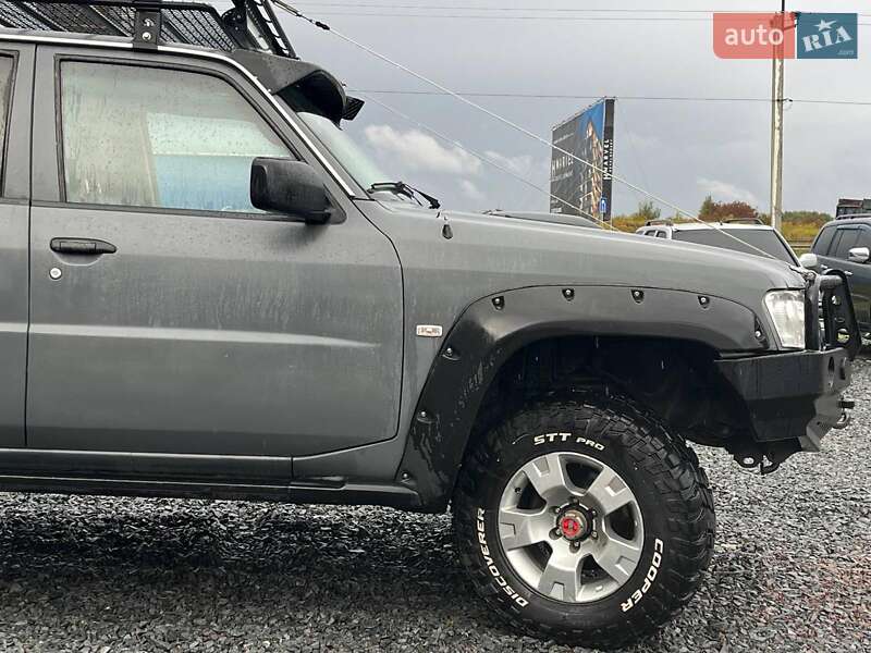 Позашляховик / Кросовер Nissan Patrol 2009 в Львові