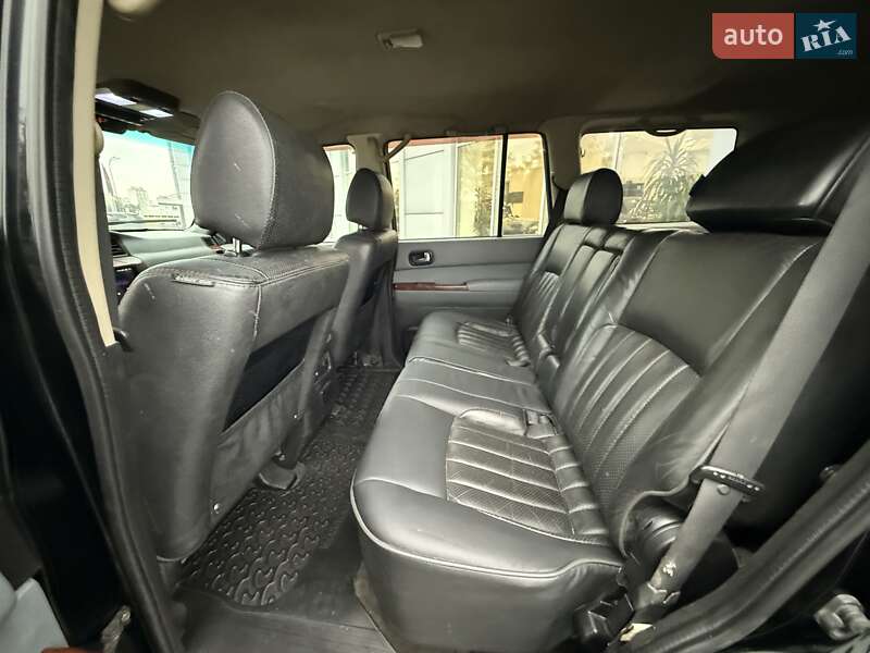 Позашляховик / Кросовер Nissan Patrol 2005 в Києві