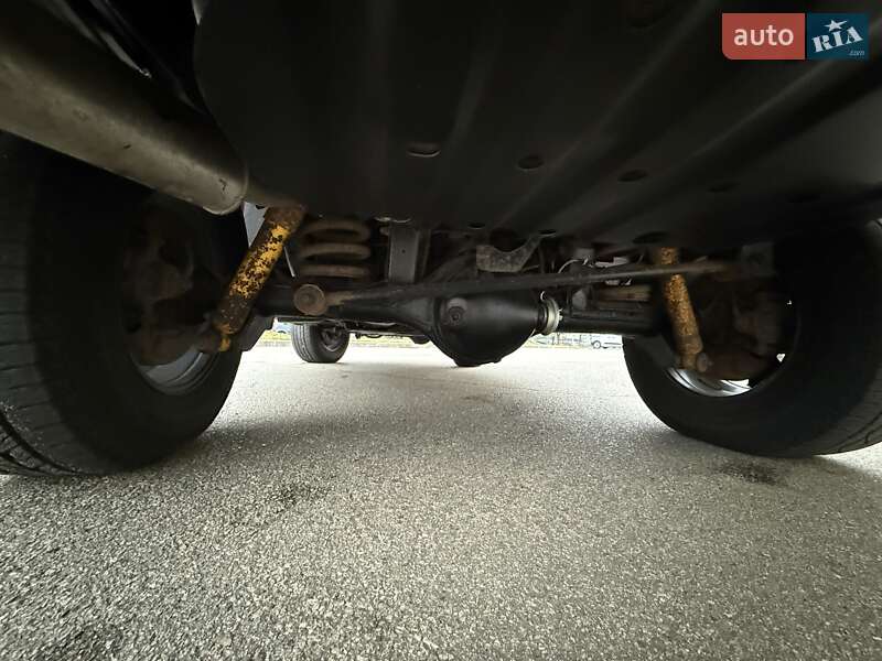 Позашляховик / Кросовер Nissan Patrol 2005 в Києві