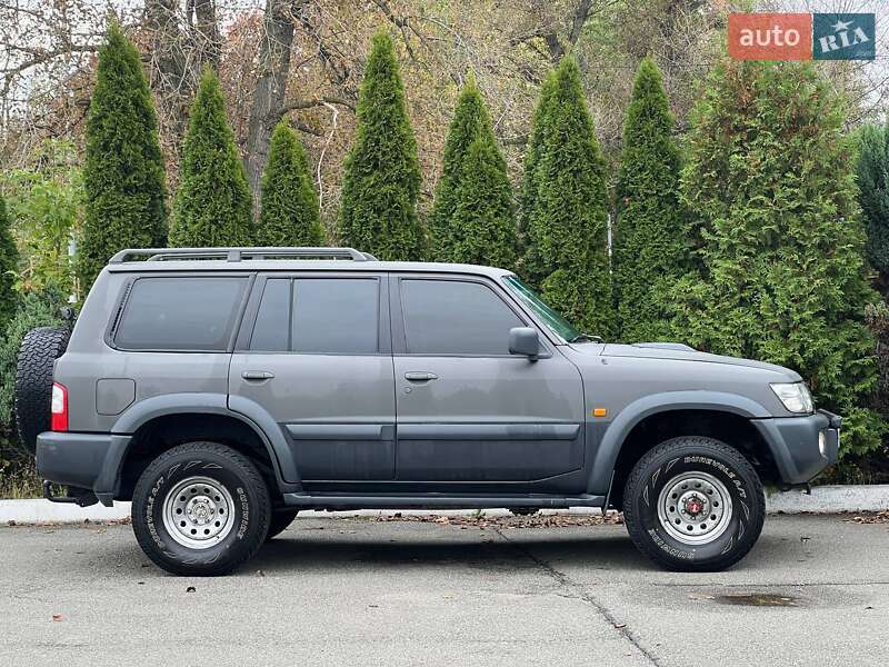 Позашляховик / Кросовер Nissan Patrol 2003 в Києві
