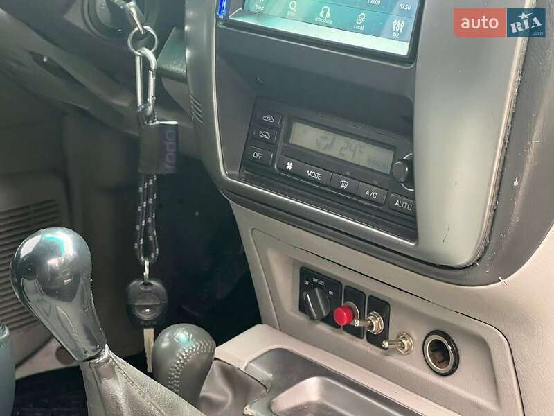 Позашляховик / Кросовер Nissan Patrol 2003 в Києві