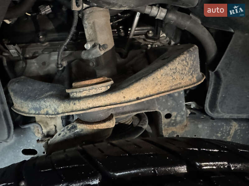 Позашляховик / Кросовер Nissan Patrol 2010 в Стрию