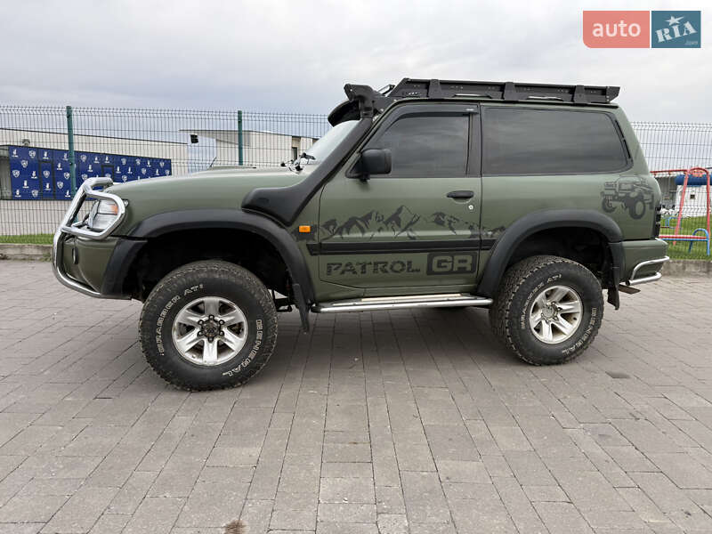 Внедорожник / Кроссовер Nissan Patrol 2000 в Ужгороде