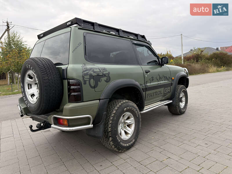 Внедорожник / Кроссовер Nissan Patrol 2000 в Ужгороде