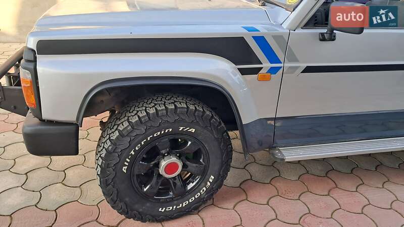 Внедорожник / Кроссовер Nissan Patrol 1992 в Надворной