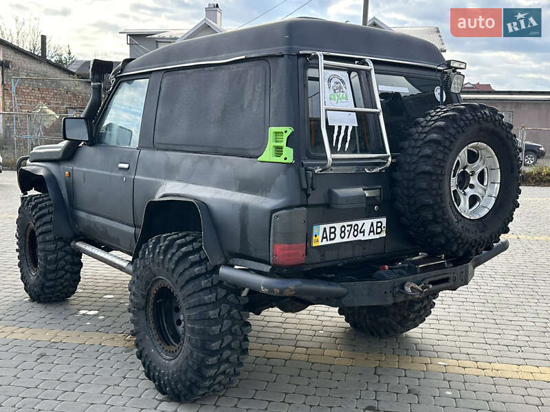 Внедорожник / Кроссовер Nissan Patrol 1999 в Коломые