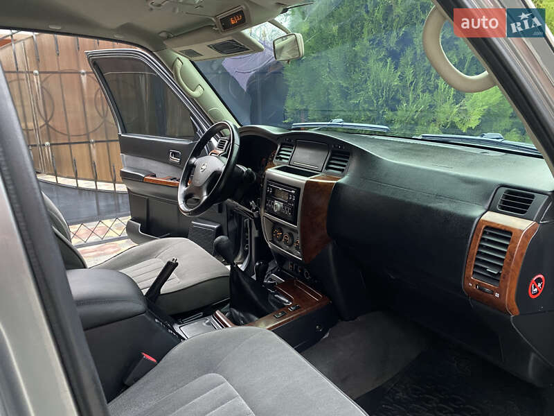 Внедорожник / Кроссовер Nissan Patrol 2005 в Хмельницком