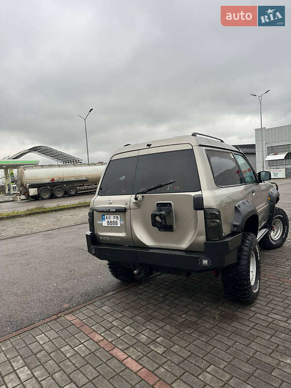 Внедорожник / Кроссовер Nissan Patrol 2000 в Тячеве