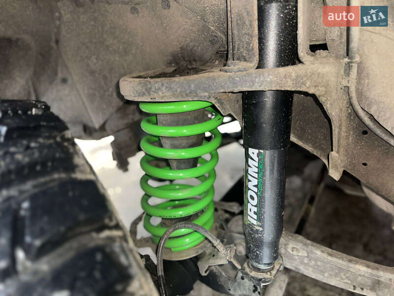 Внедорожник / Кроссовер Nissan Patrol 2005 в Рахове