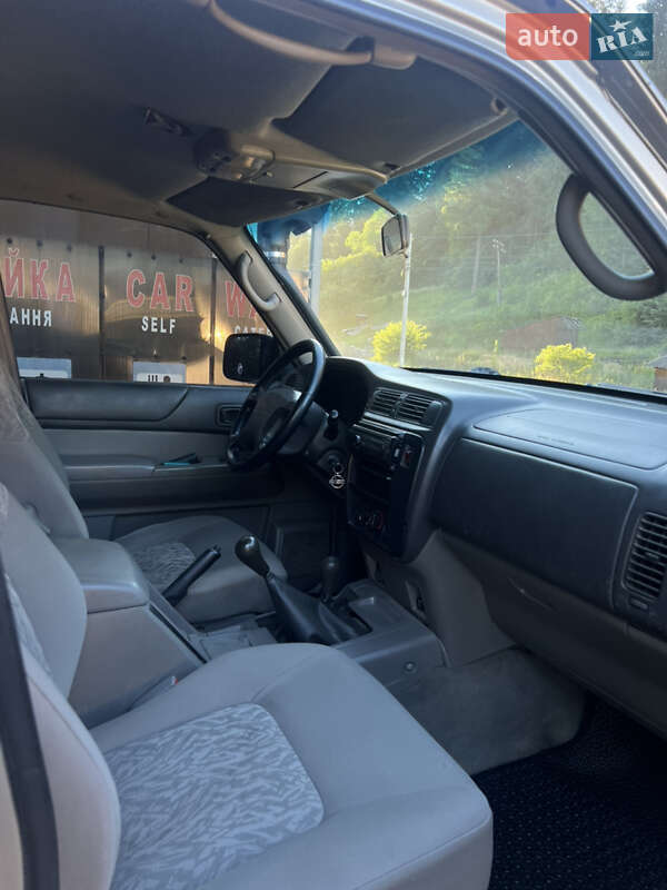 Внедорожник / Кроссовер Nissan Patrol 2000 в Верховине