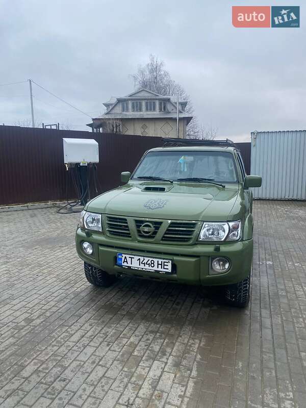Позашляховик / Кросовер Nissan Patrol 2004 в Верховині